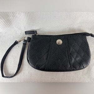 Stone Mountain Accessories Black Leather Pebbled Wristlet